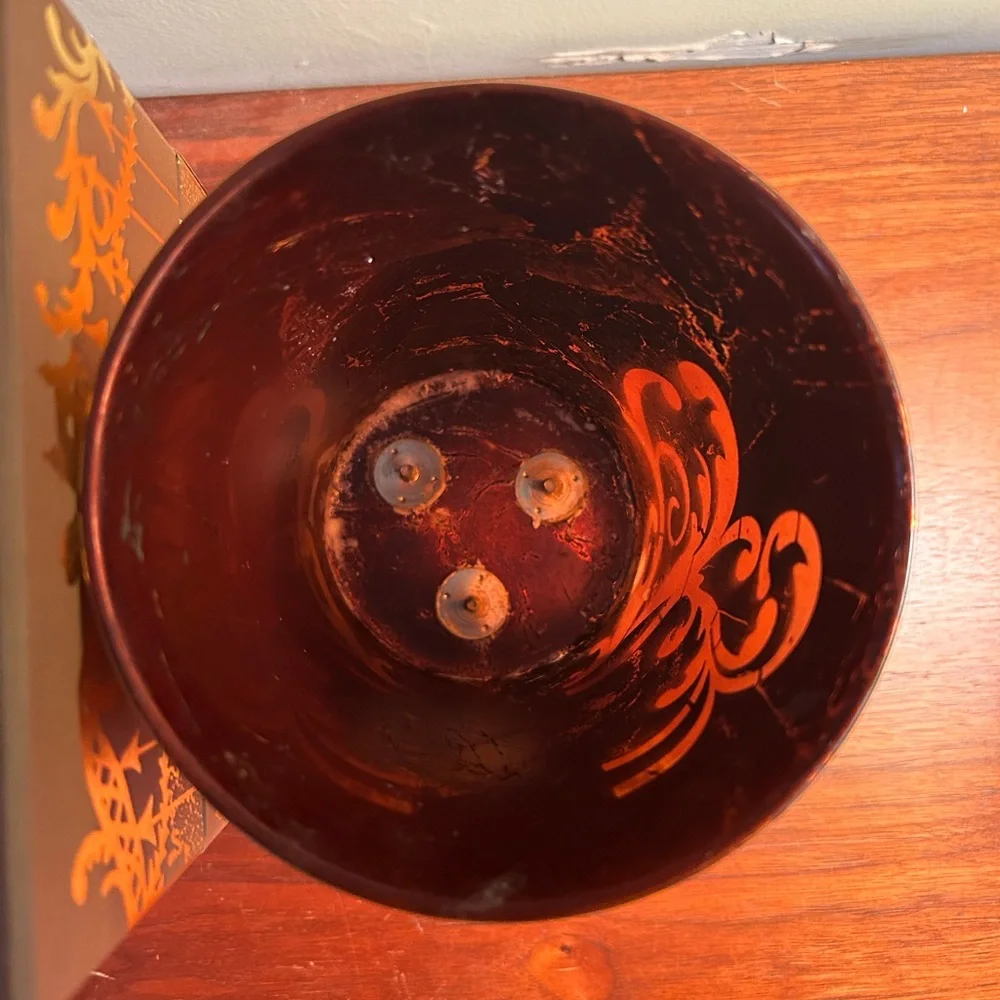 Trudon Empty LARGE intermezzo Bayonne candle vessel. Gold and red foil design. - Picture 10 of 11